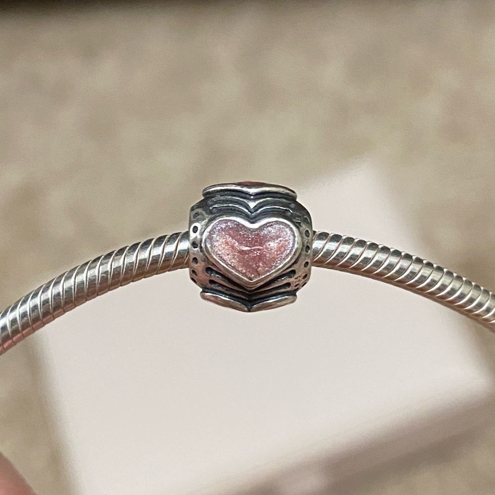 *RETIRED* Pandora pink heart bead / charm - SO cute!